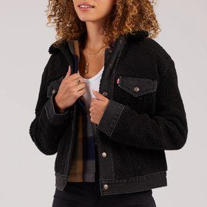 Levi’s Ex Bf Pieced Sherpa Trucker Jacket in Two Shakes
